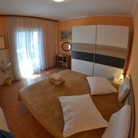 Apartman Jadranka Palit Zewnętrze zdjęcie