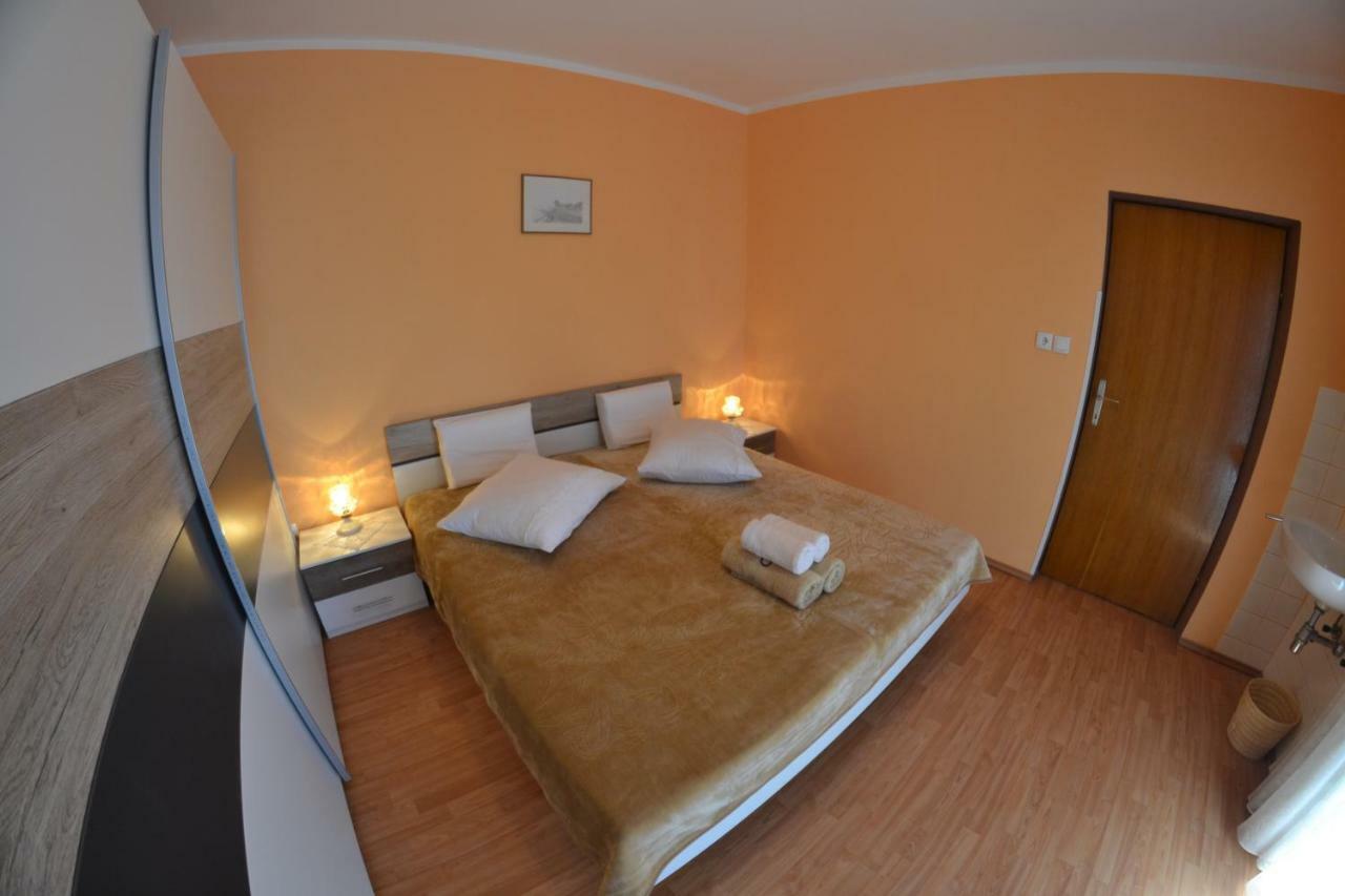 Apartment Jadranka Palit
