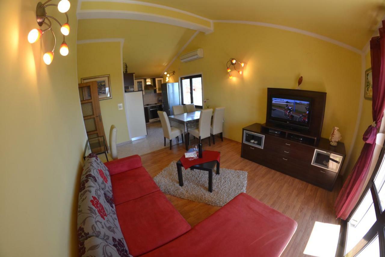 Jadranka Apartman Palit